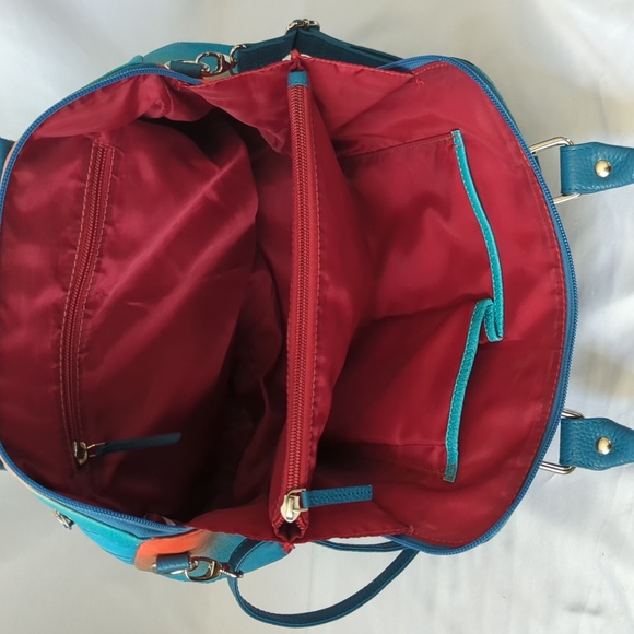 Sukriti Kolkata Hand painted Handbag - Picture 13 of 16